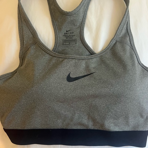 Nike bra - Picture 3 of 3